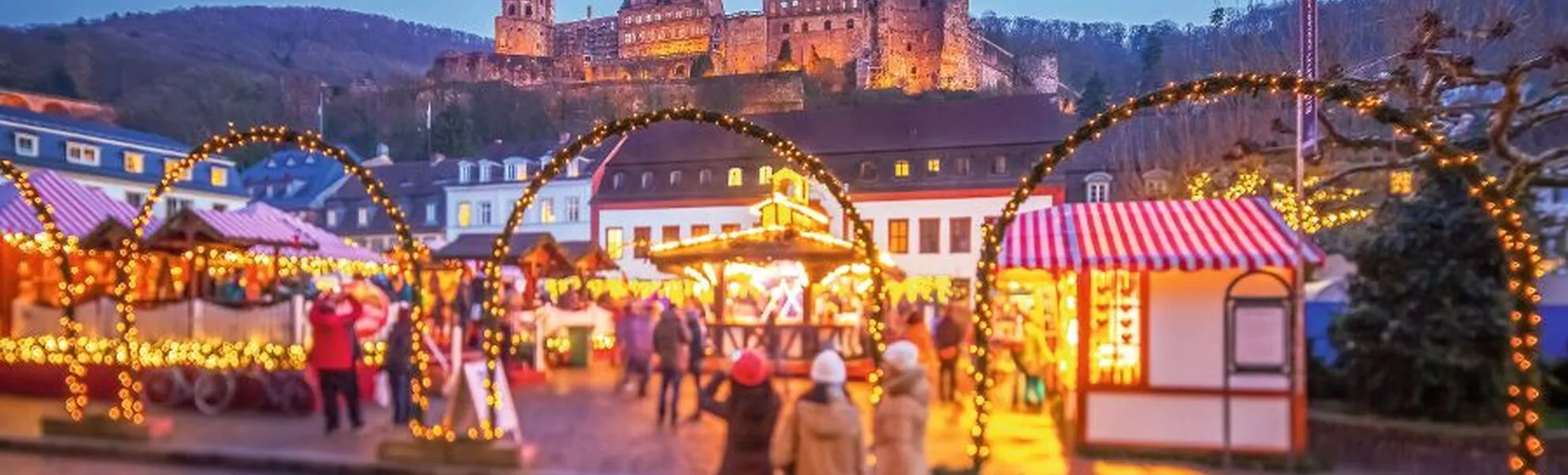 Weihnachtsmarkt in Heidelberg auf dem Universitätsplatz, Deutschland - © eyetronic - Fotolia