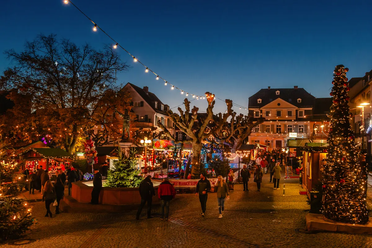 Rüdesheimer Weihnachtsmarkt der Nationen - © www.weihnachtsmarkt-der-nationen.de