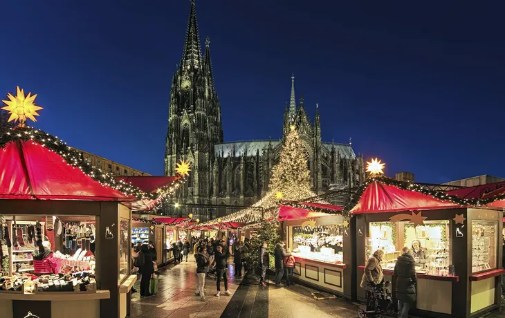 Weihnachtsmarkt, Köln - © Mikhail Markovskiy - stock.adobe.com