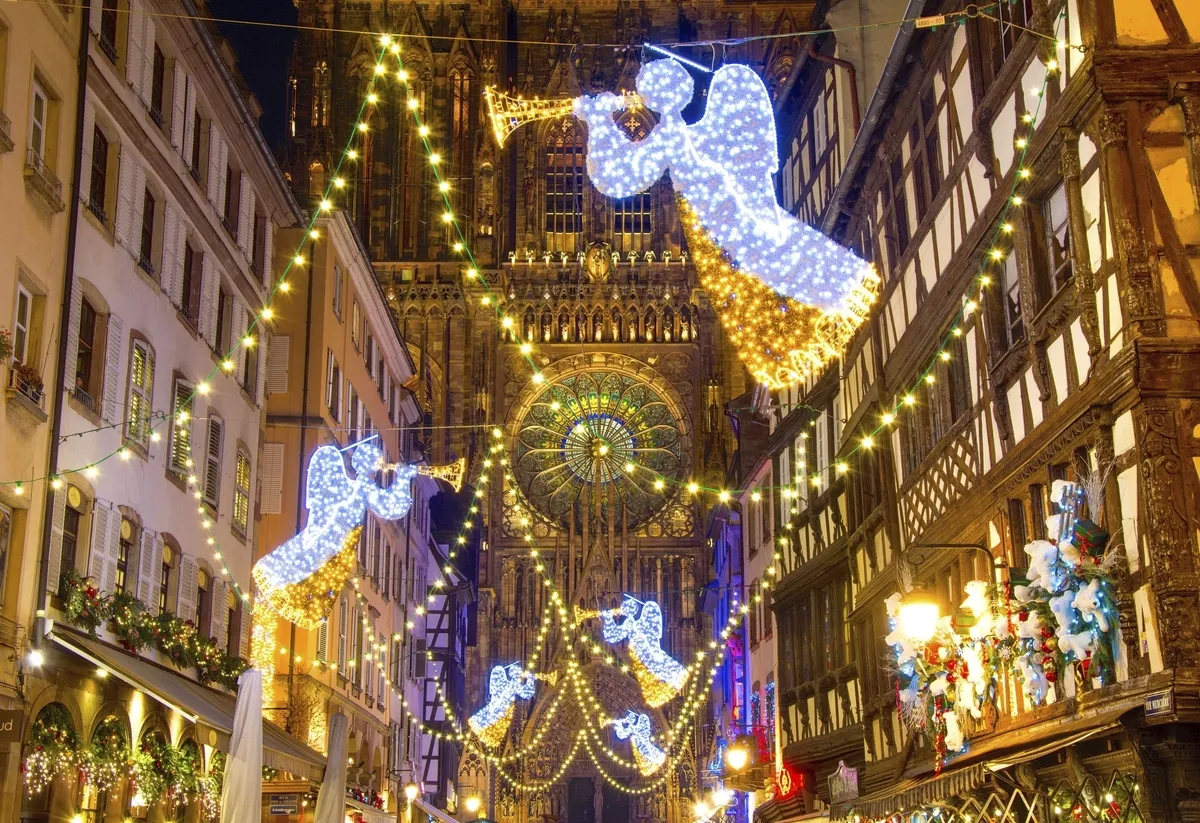 Christkindelsmärik, Strasbourg - © Â©Alexi Tauzin - stock.adobe.com