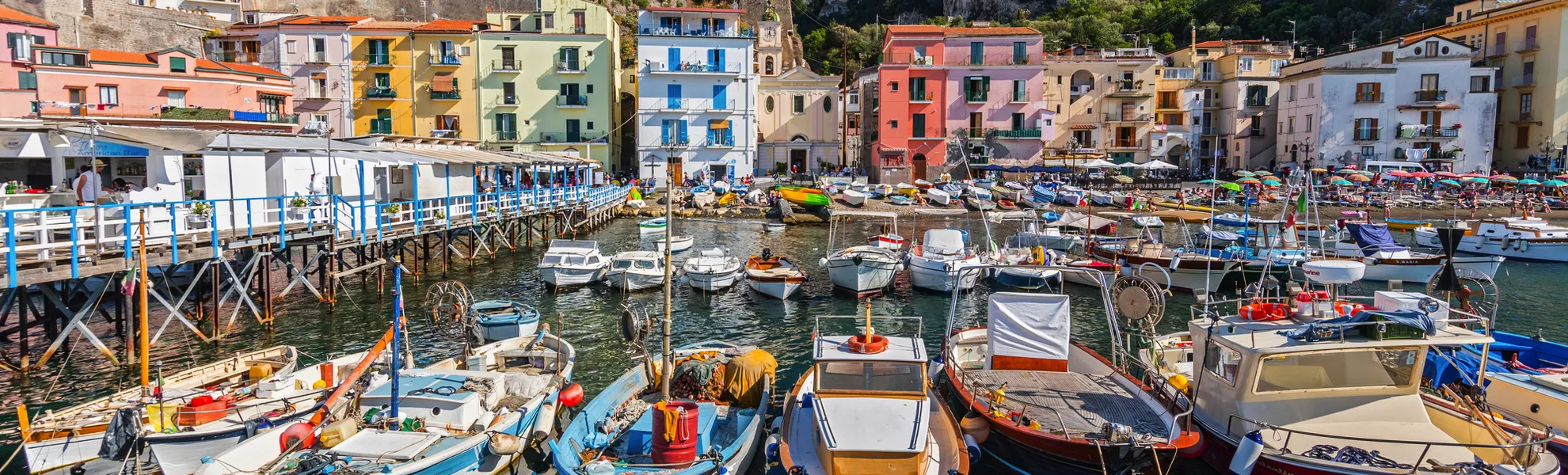 kleine Fischerboote im Hafen Marina Grande in Sorrent - © GISTEL - stock.adobe.com