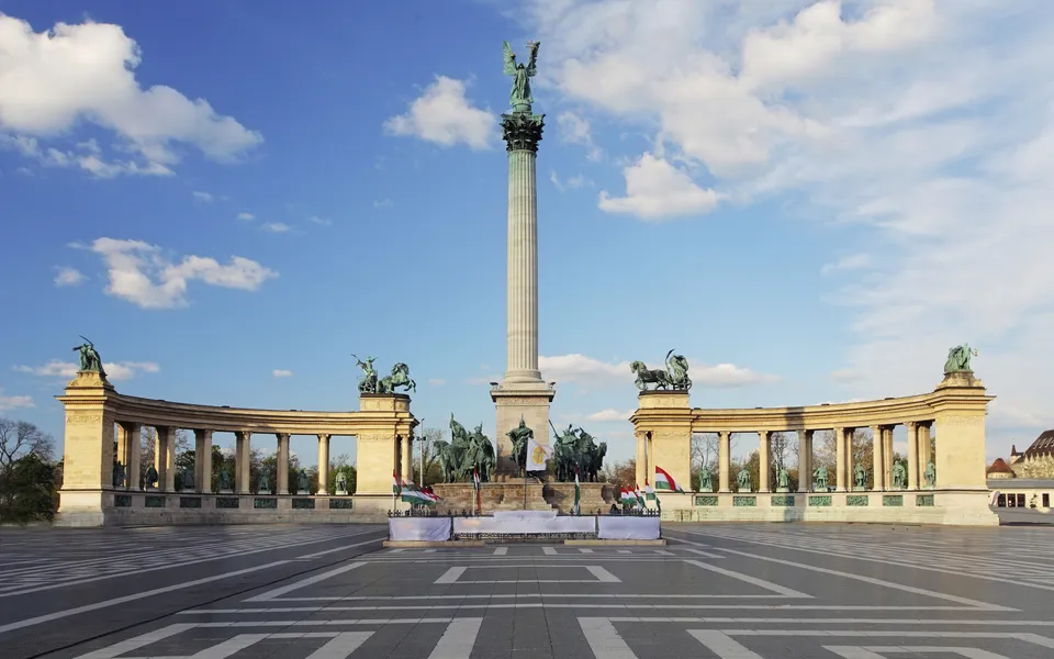 Heldenplatz, Budapest