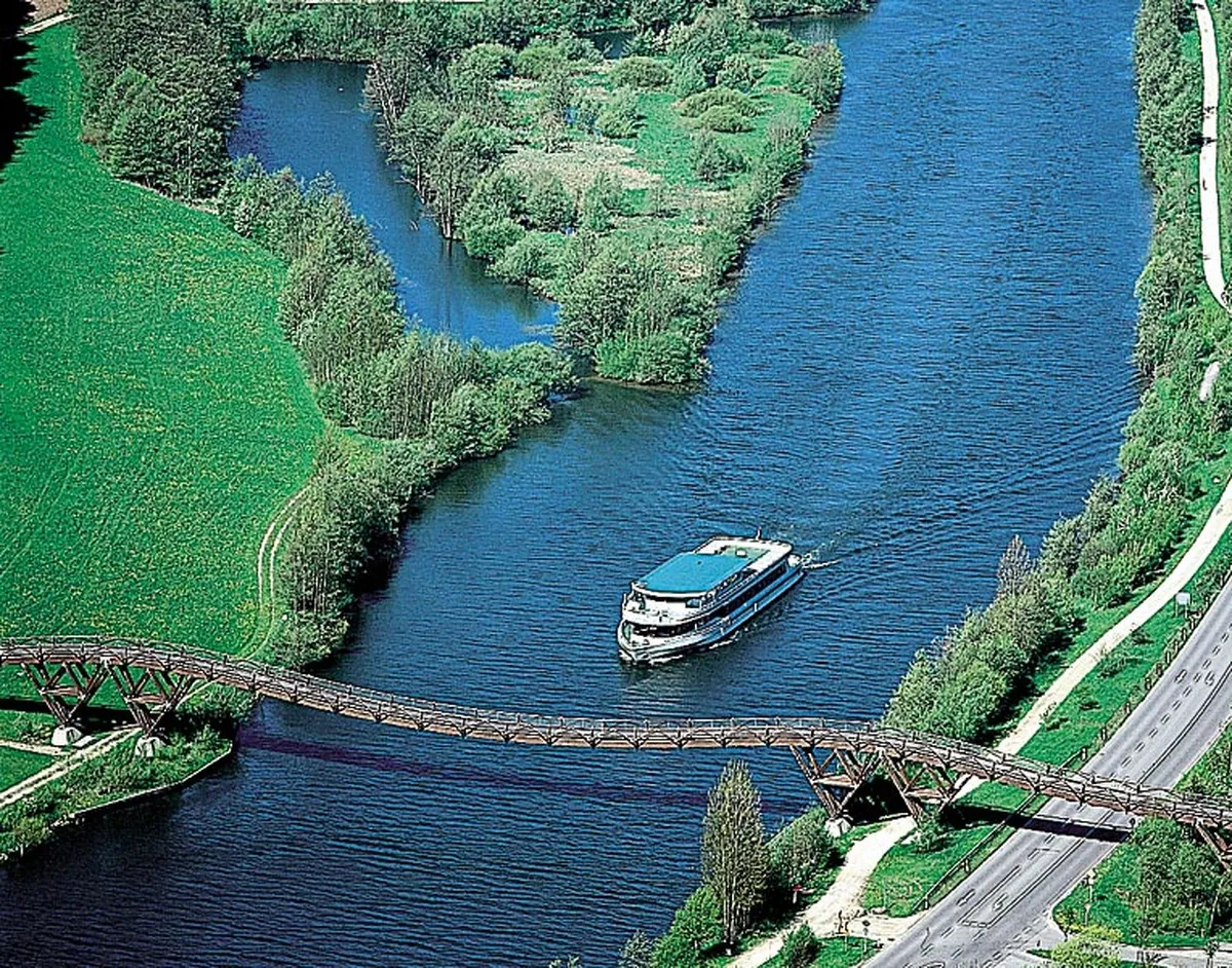 Main-Donau-Kanal im Naturpark Altmühltal