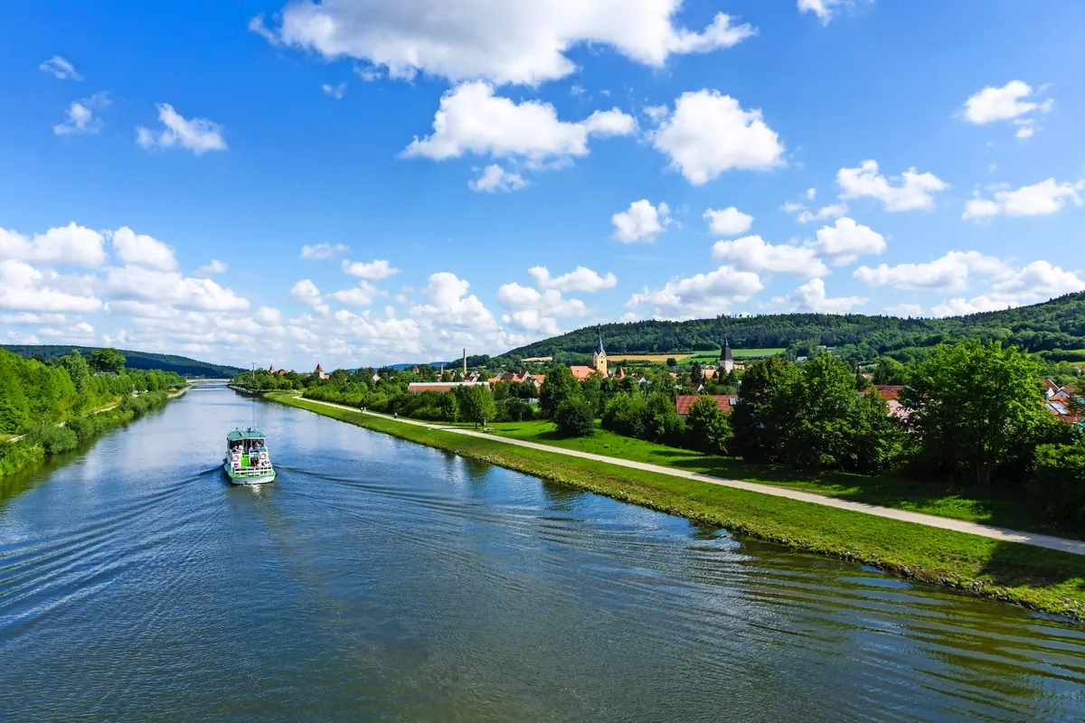 Main-Donau-Kanal zwischen Hilpoltstein und Beilngries - © oxie99 - stock.adobe.com