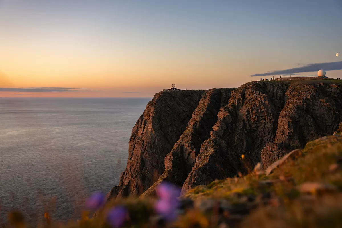 Mitternachtssonne am Nordkap - © davidsonnabend - stock.adobe.com