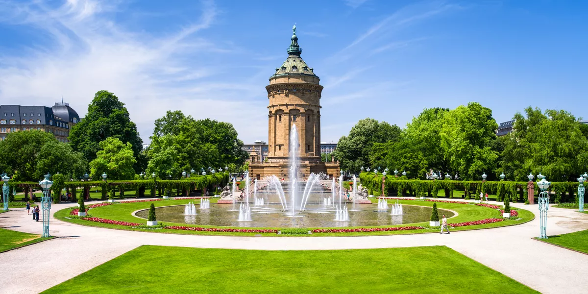 Mannheims Wasserturm - © eyetronic - stock.adobe.com