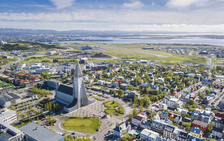 Reykjavík mit Halgrimskirche - © Getty Images/iStockphoto