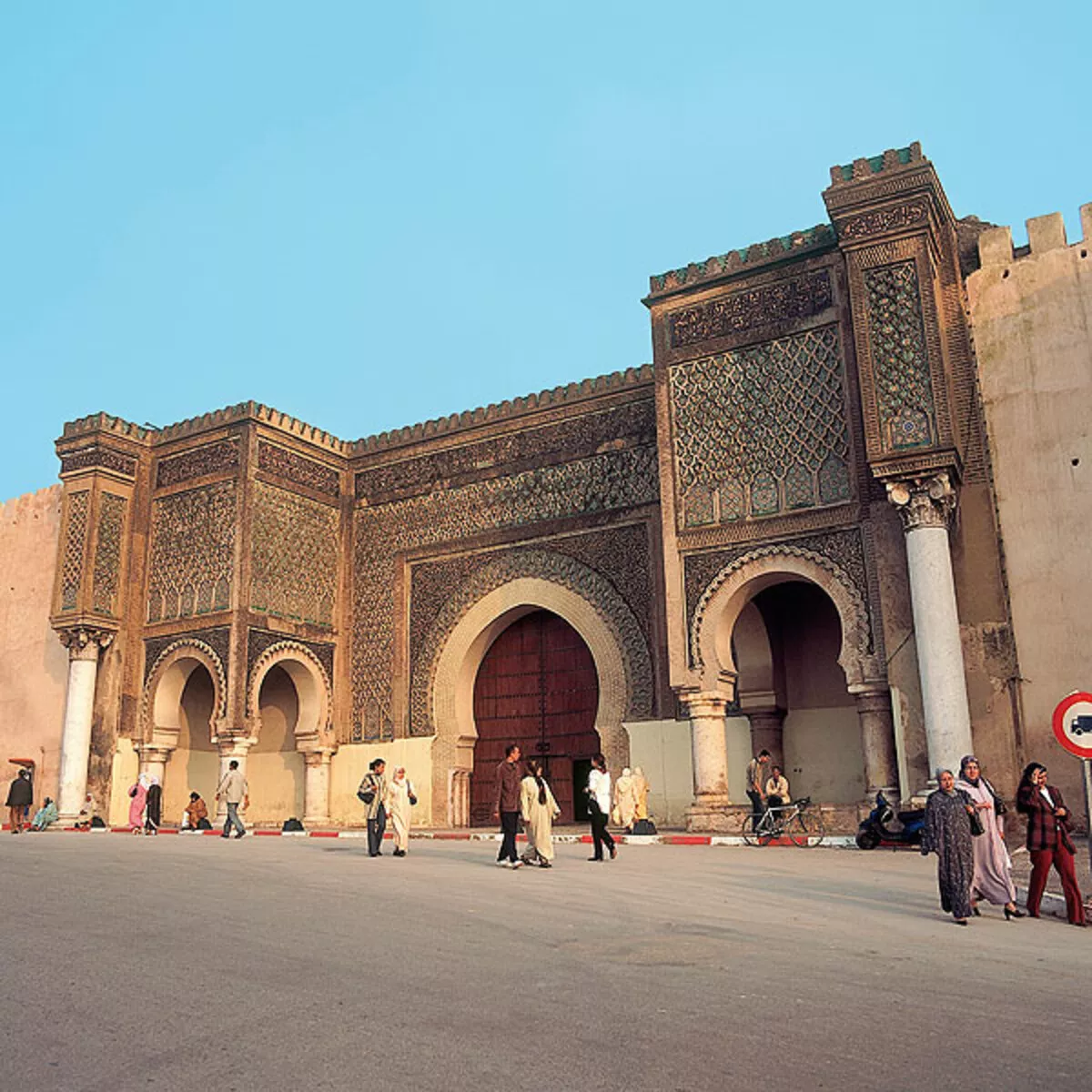 Stadttor Bab Mansour in Meknès