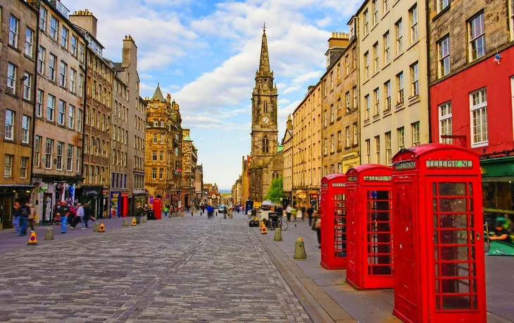 Blick auf die Strasse von Edinburgh - © Richie Chan - Fotolia