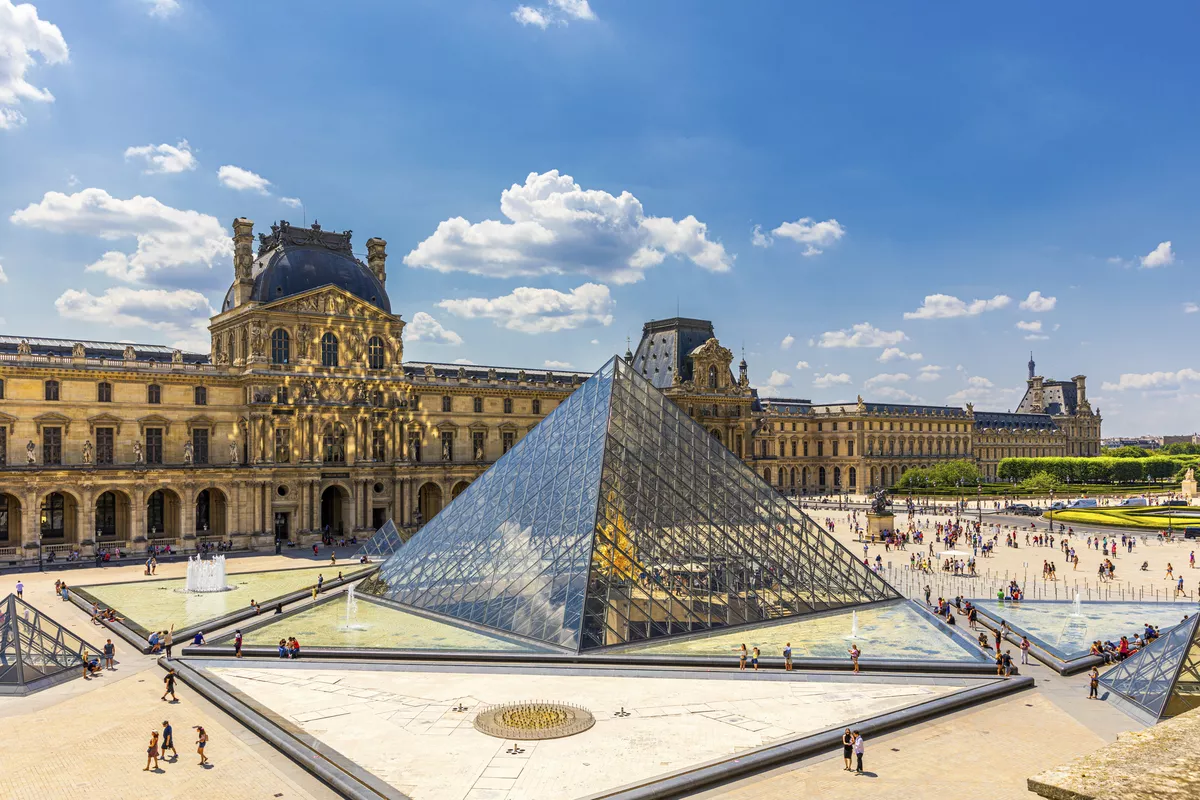 Eingang zum Louvre in Paris - © (C) 2018 Liubomir Paut. All Rights Reserved.