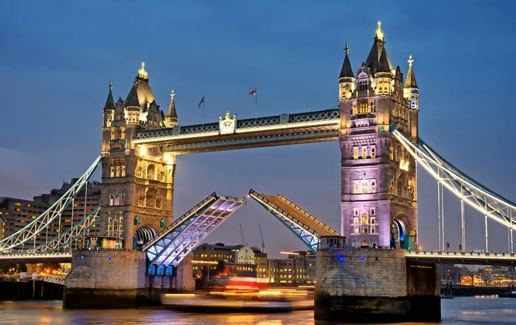 Tower Bridge - © Stillkost - Fotolia