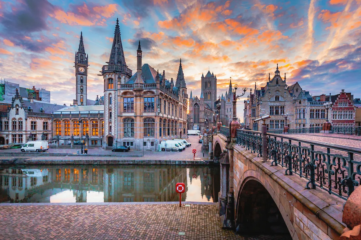 Sonnenaufgang über Gent - © JFL Photography - stock.adobe.com