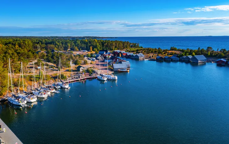 Panoramablick auf Käringsund auf den Åland-Inseln in Finnland - © dudlajzov - stock.adobe.com