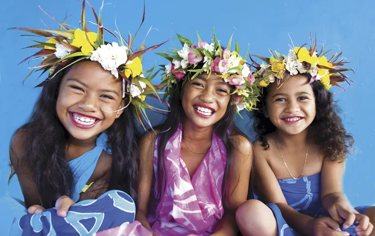 Traditioneller Blumenkranz aus Französisch Polynesien - © KIRKLANDPHOTOS.COM