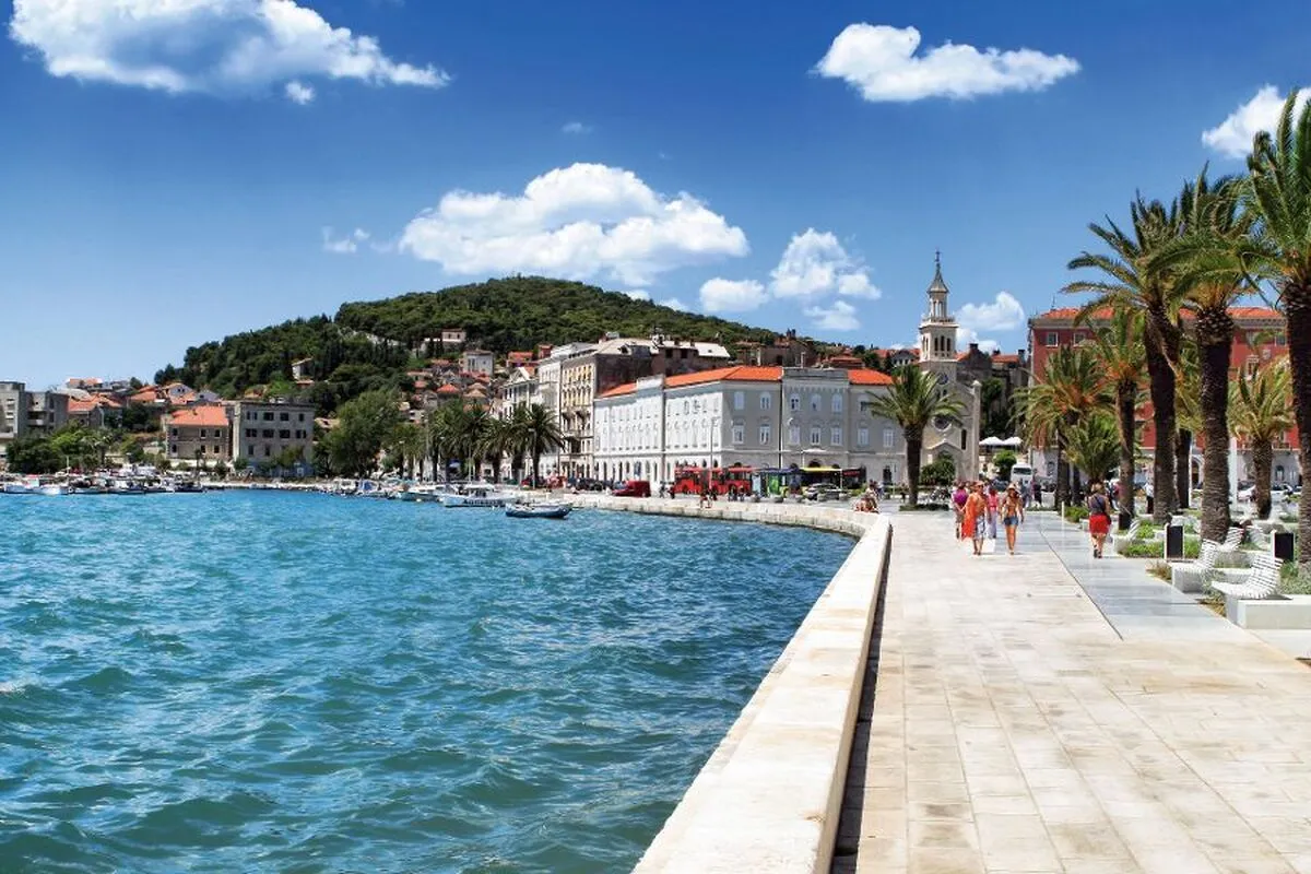 Split - © uallxx - Fotolia