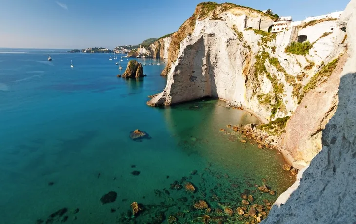 Ponza Cala del Core - © Samuele Gallini - Fotolia