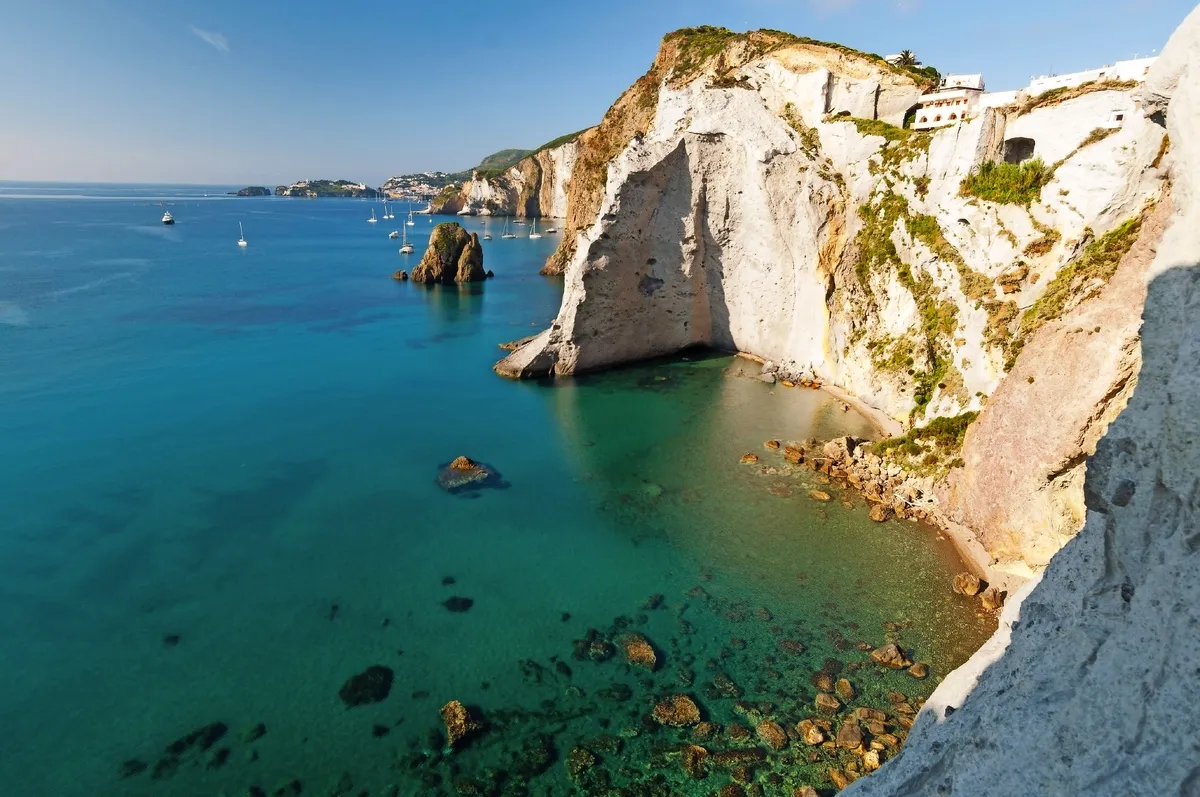 Ponza Cala del Core - © Samuele Gallini - Fotolia