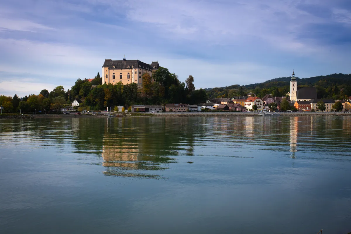 Schloss Greinburg an der Donau  - ©fotofrank - stock.adobe.com